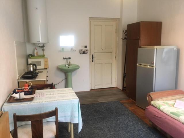Apartment Trojska Praga Esterno foto